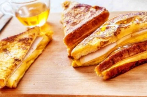 Nems jambon fromage croustillants servis avec miel