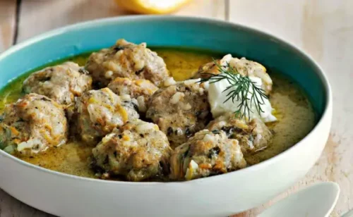 yuvarlakia soupe grecque
