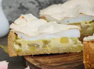 Recette Tarte à la rhubarbe meringuée