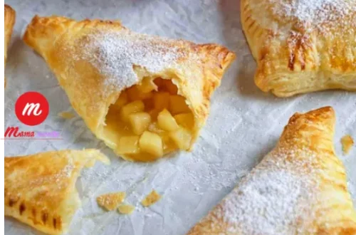 Chaussons aux pommes feuilletés croustillants sortant du four