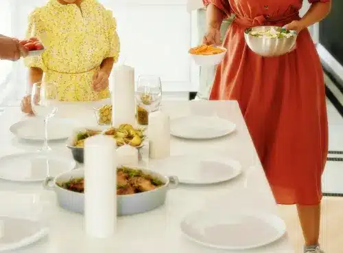 meal prep repas sains dans des contenants en verre batch cooking